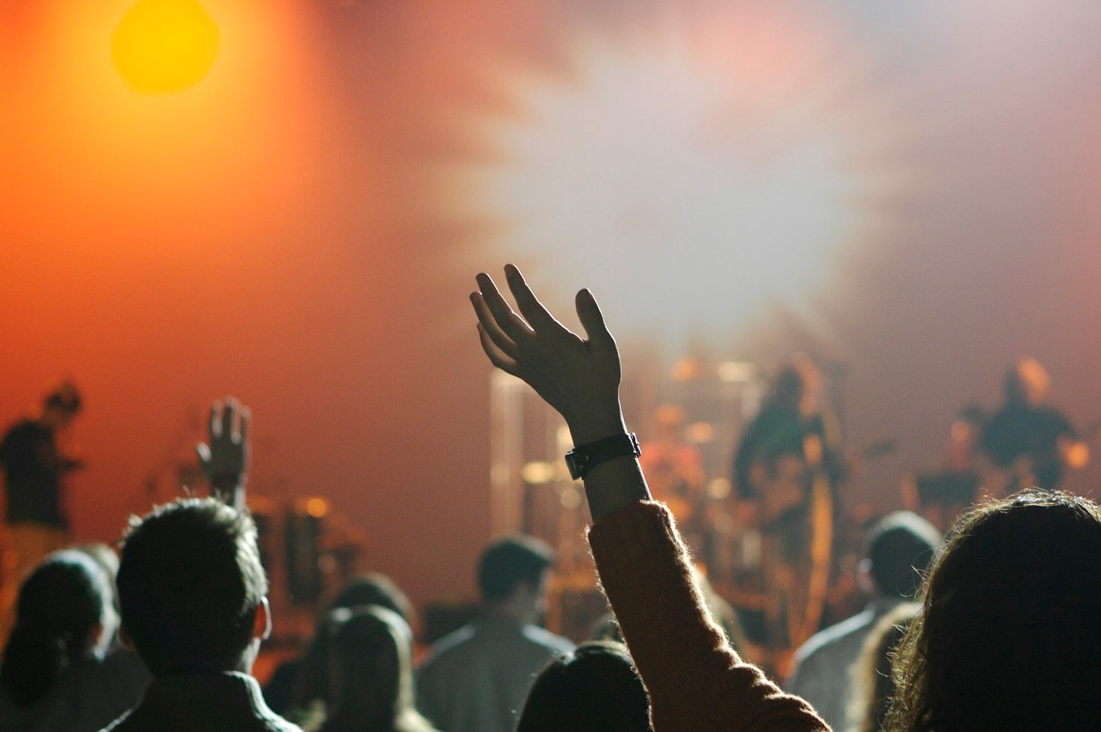 Banda de louvor em igreja